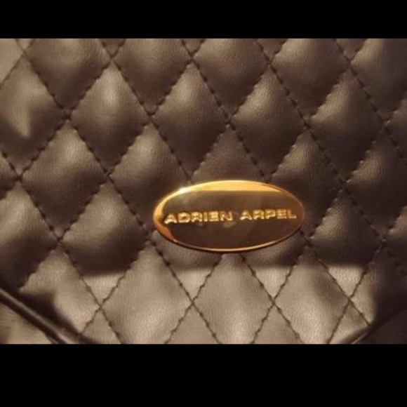 Adrian Arpel - Black quilted snap front Makeup/ toiletry bag with 2  clear inner - Picture 5 of 5